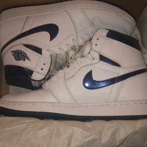 Air Jordan 1 OG “Midnight Navy”